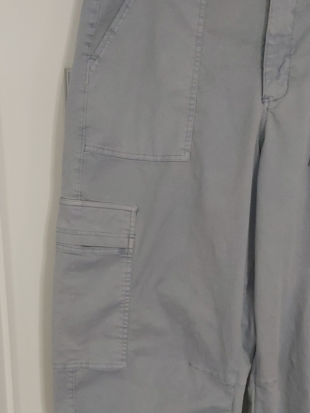 Universal Thread Light Blue Barrel Leg Cargo Pants Like New - Picture 4 of 5